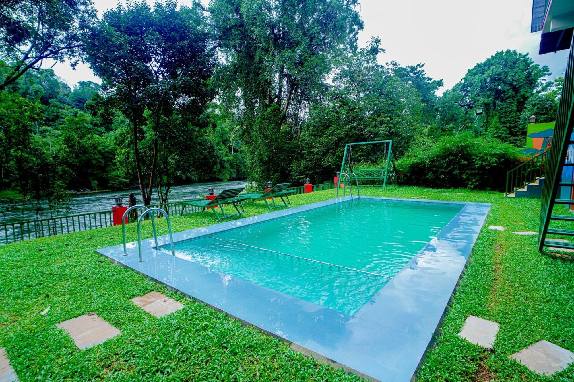 Falcon Riverview Resorts Kuttampuzha Luaran gambar