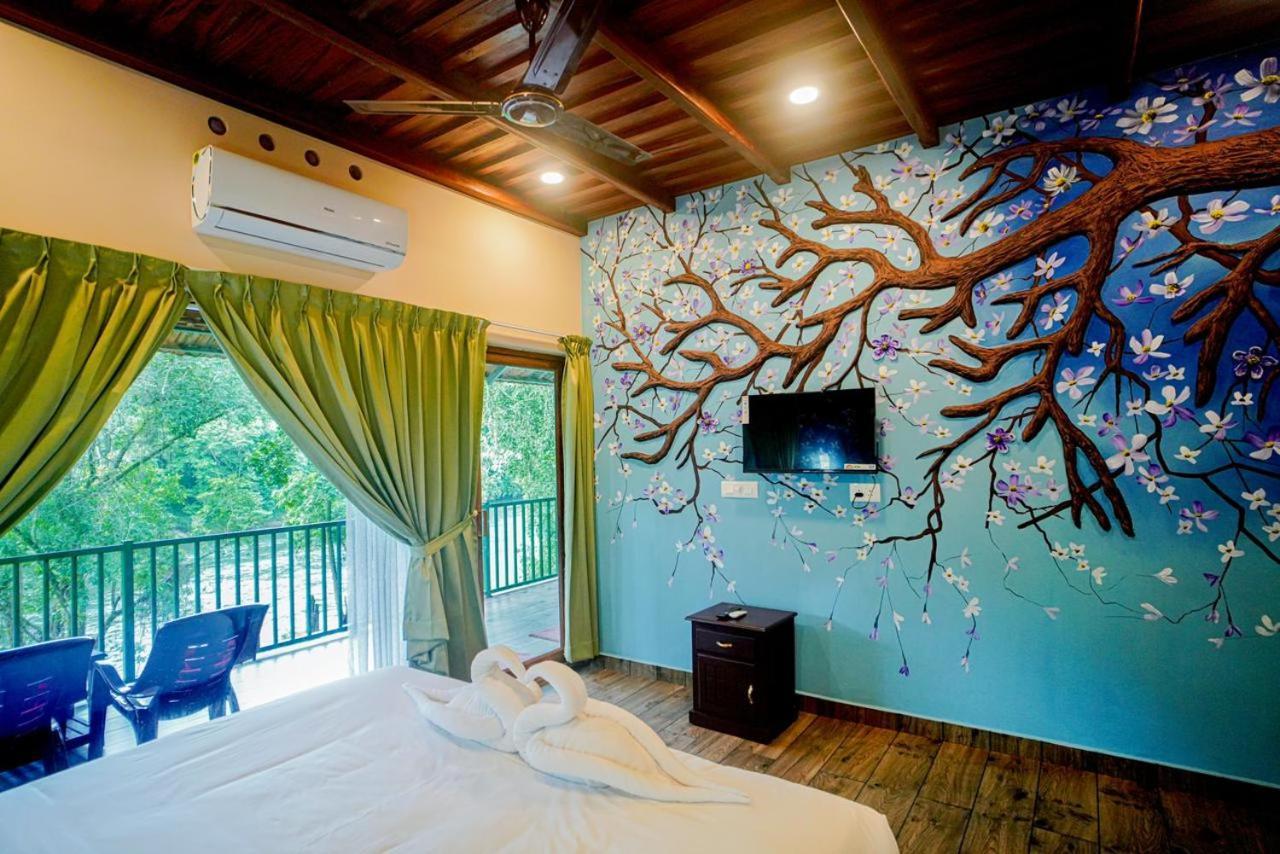 Falcon Riverview Resorts Kuttampuzha Luaran gambar