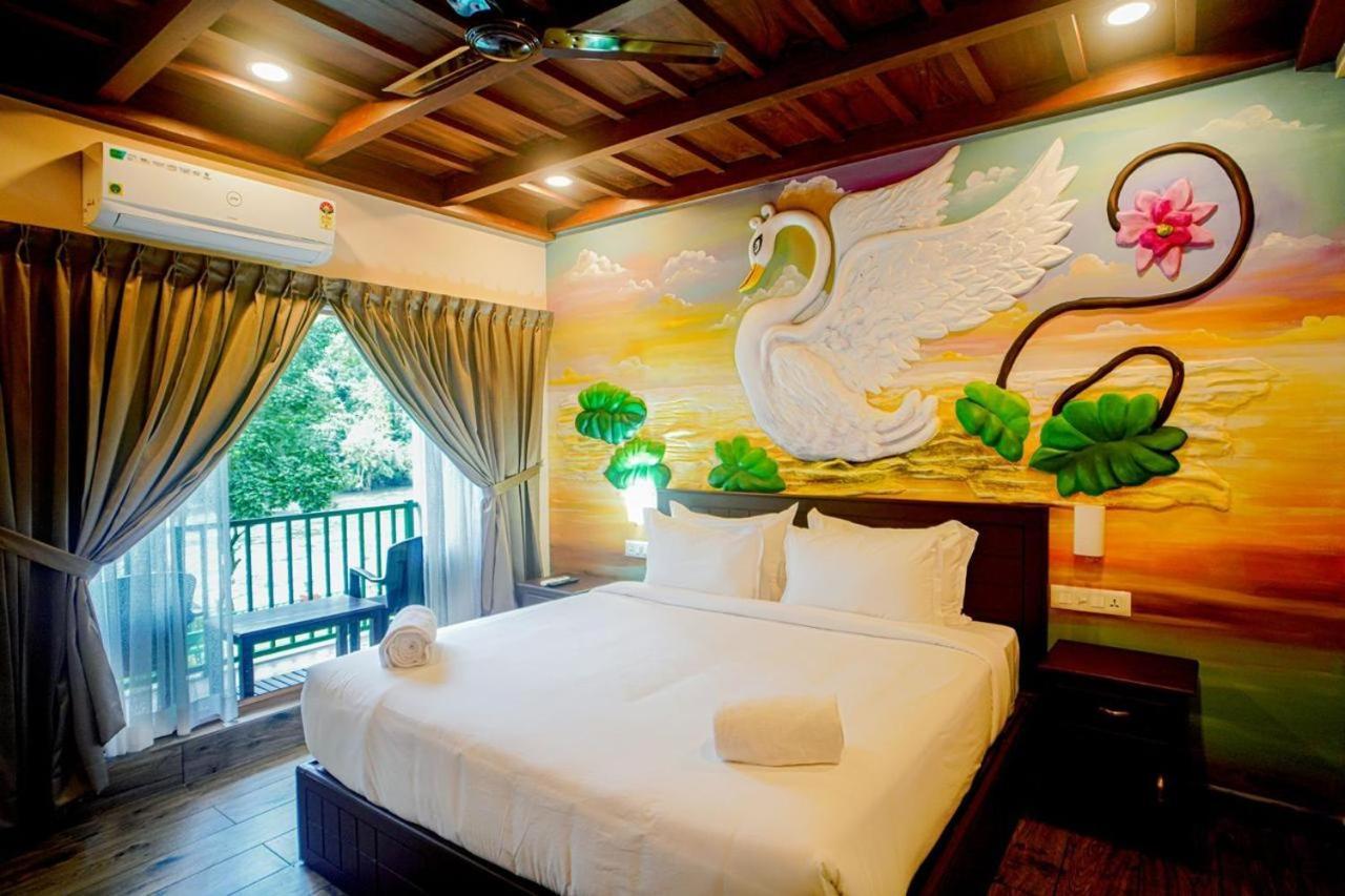 Falcon Riverview Resorts Kuttampuzha Luaran gambar