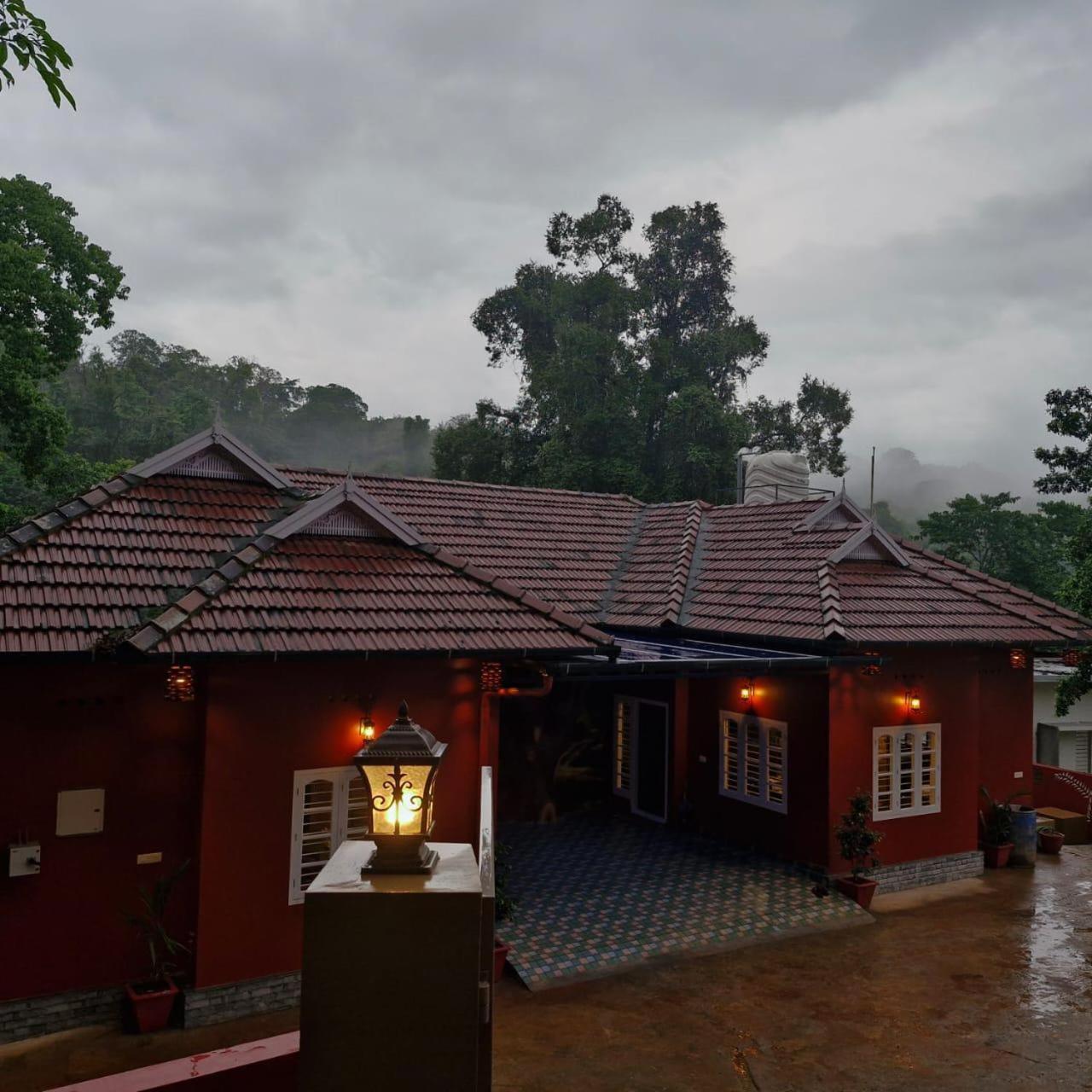 Falcon Riverview Resorts Kuttampuzha Luaran gambar